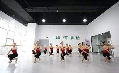 四川舞蹈艺考培训首选归河，专业助力艺考梦想