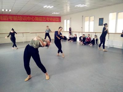 即兴编舞的形式与要求解析